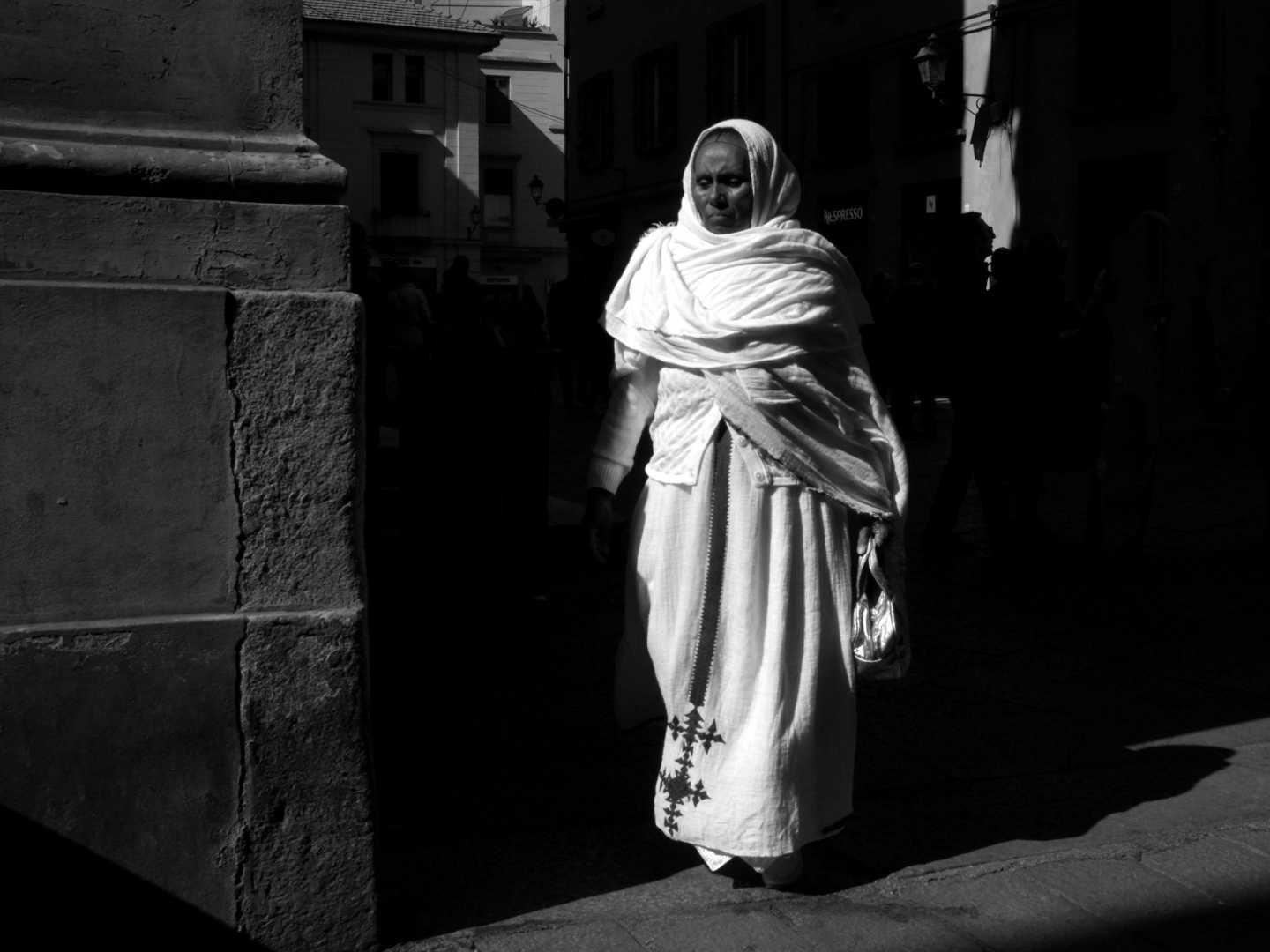 Kulu Media - Woman Wearing Dress Walking Beside Building